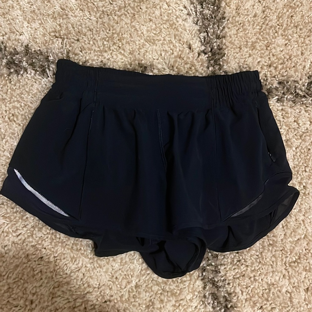 Lululemon shorts navy size 6 2.5”